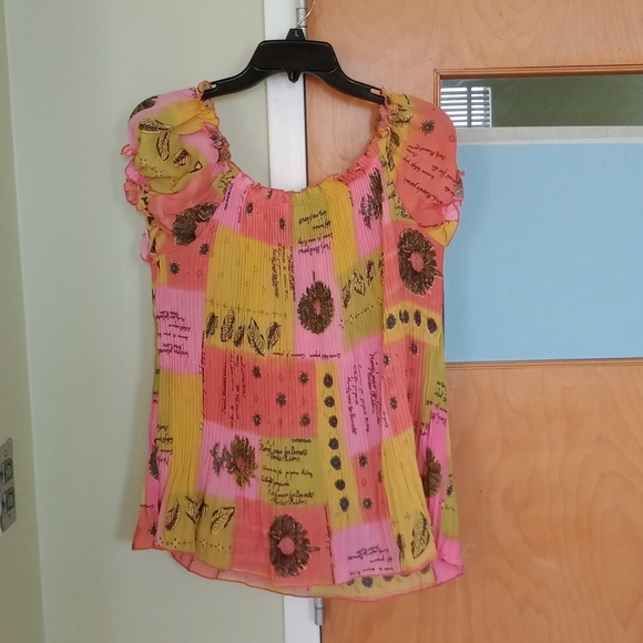 Milano Tops - Ladies Blouse. Preloved.